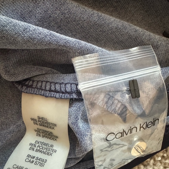 Calvin Klein Women’s Sleeveless Crew Neck Navy & Gold Floral Blouse XL NWT - Picture 8 of 8